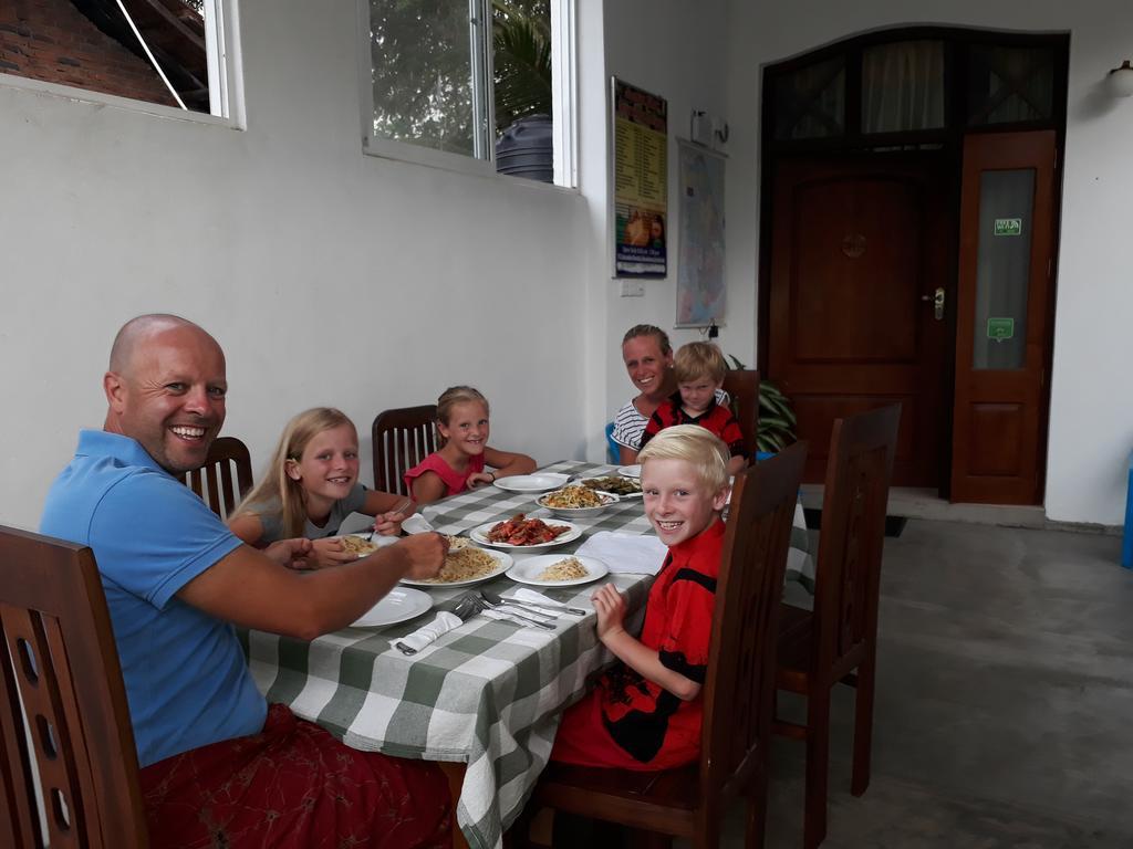 Anna Tourist Inn Negombo Exterior photo